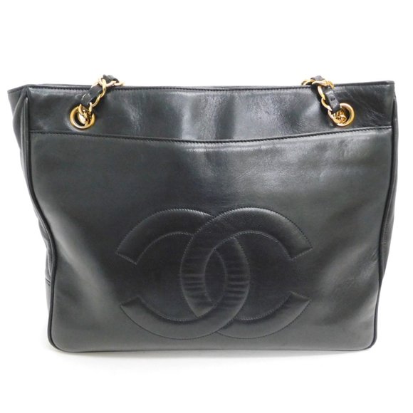 AHH!! CHANEL LAMB SKIN TOTE!!!! GORGEOUS!! - Picture 2 of 13